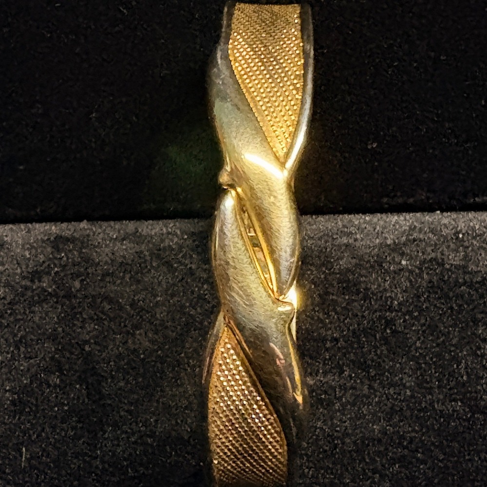 Vintage Monet Gold Tone Bypass Hinged Bangle Bracelet Textured Mesh Design